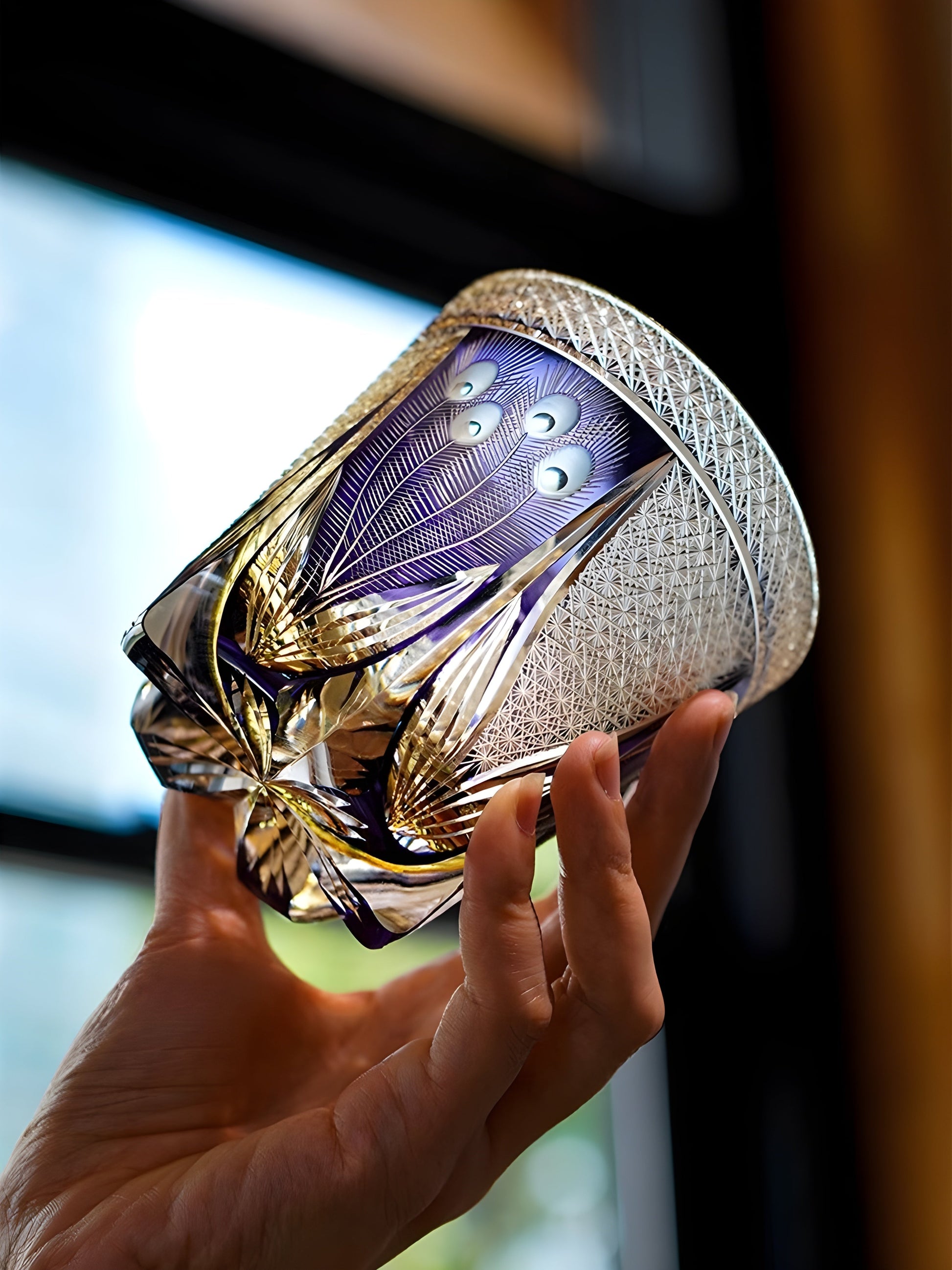 Bicchiere Edo Kiriko – ‘Pavone Viola’ – Scatola in legno GuerraHome