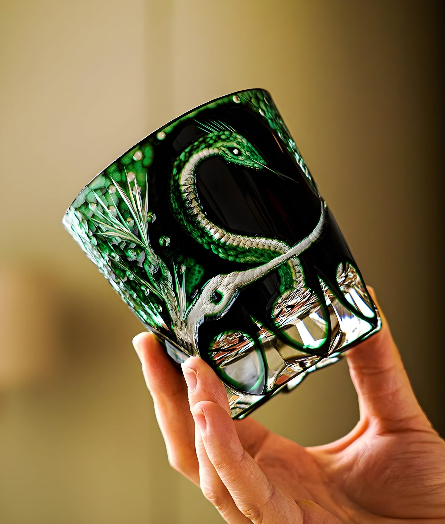 Bicchiere Edo Kiriko – “Serpente Smeraldo” – Scatola in legno GuerraHome