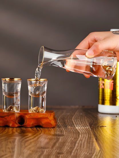 Set Bicchieri da Shot in Cristallo – Modello "Golden Mountain" 24K con Decanter 100 ml