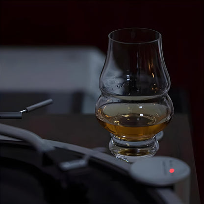 Bicchiere da Whisky Professionale in Cristallo – Design Double Belly per Degustazione e Nosing GuerraHome