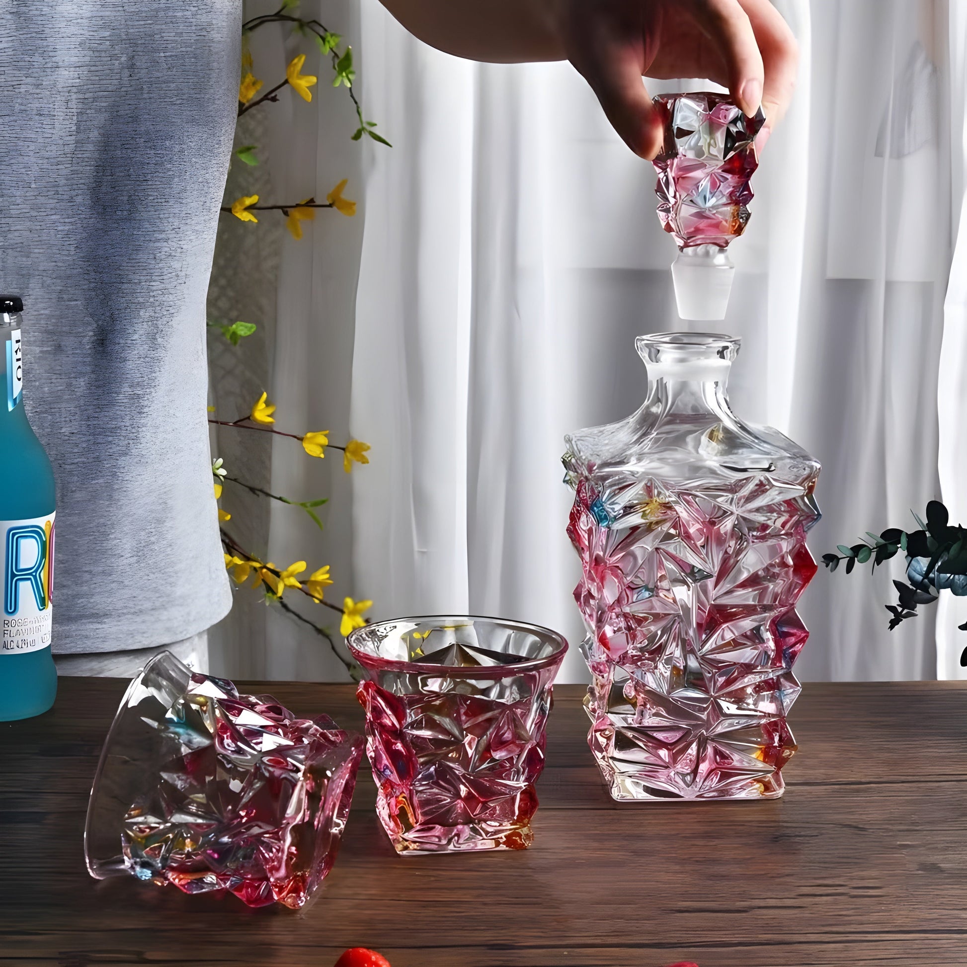 Set Bicchieri e Decanter in Cristallo 'Aurora Boreale' – Collezione Murano | Decanter e Bicchieri Neon | Design Ispirato a Zecchin GuerraHome